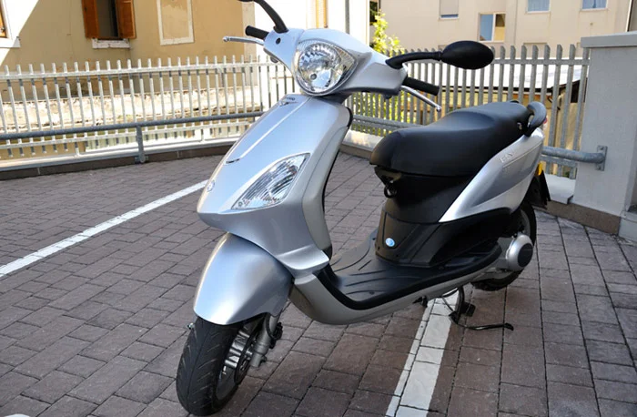 Piaggio Fly 125