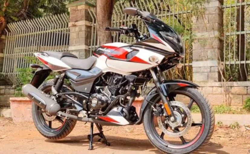 Bajaj Pulsar 220F 2021