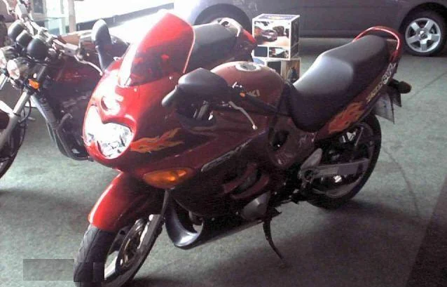 Suzuki GSX 750 F