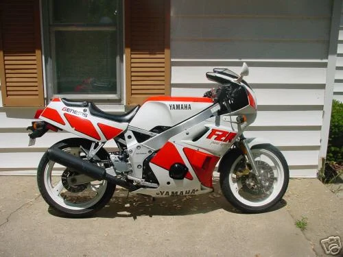 Yamaha FZR 400 1989