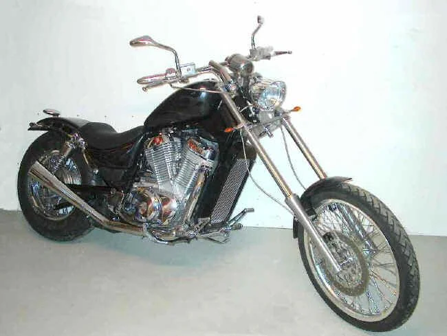 Suzuki VS 800 Intruder