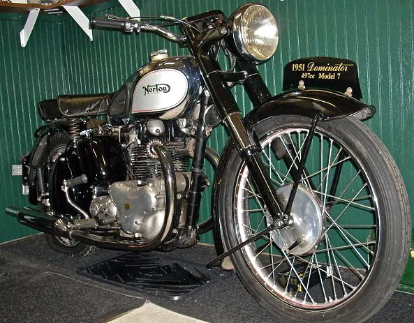 Norton Dominator Model 7 1951