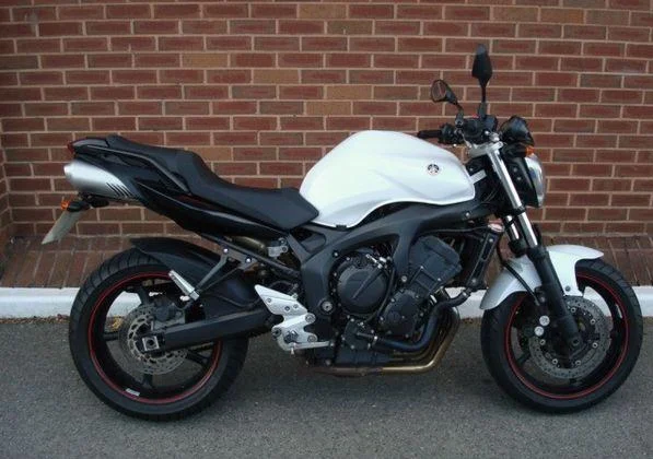Yamaha FZ6 S2