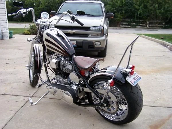 Titan Von Zipper Bobber