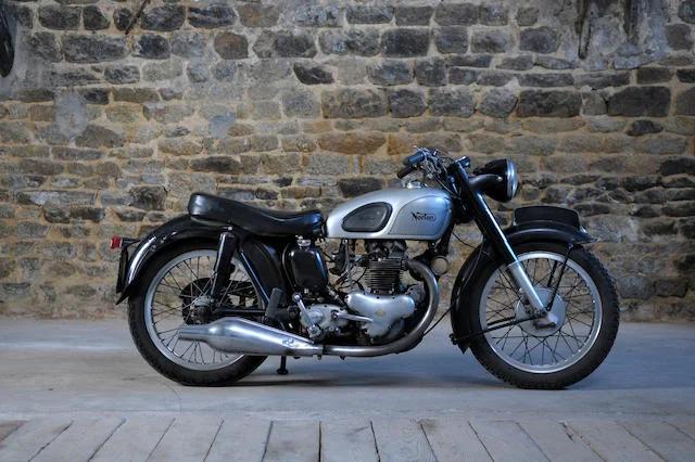 Norton Dominator Model 7 1953