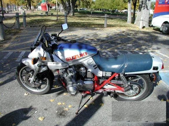 Suzuki GSX 750 S Katana