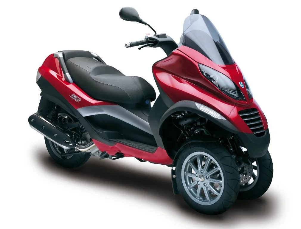 Piaggio MP3 400