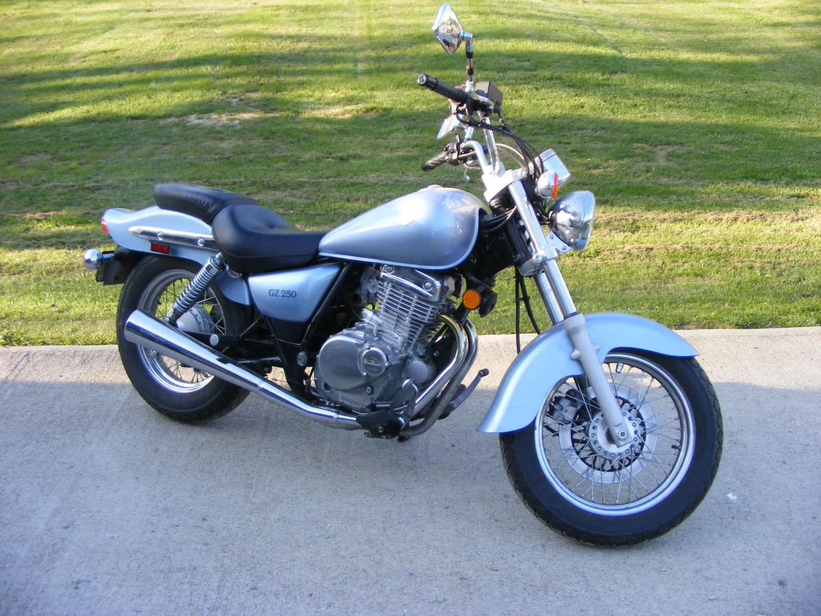 Suzuki GZ 250 2006
