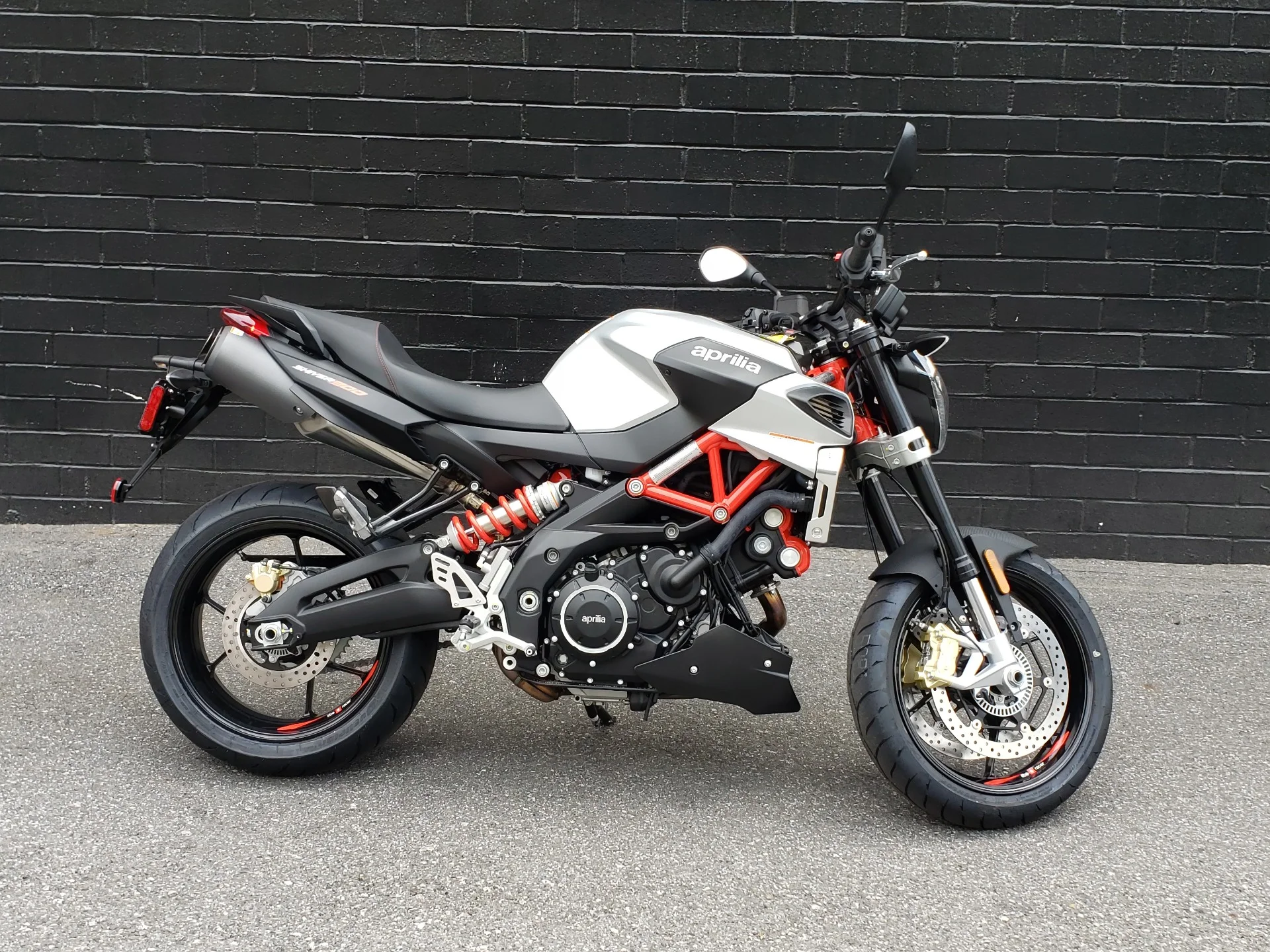 Aprilia Shiver 900