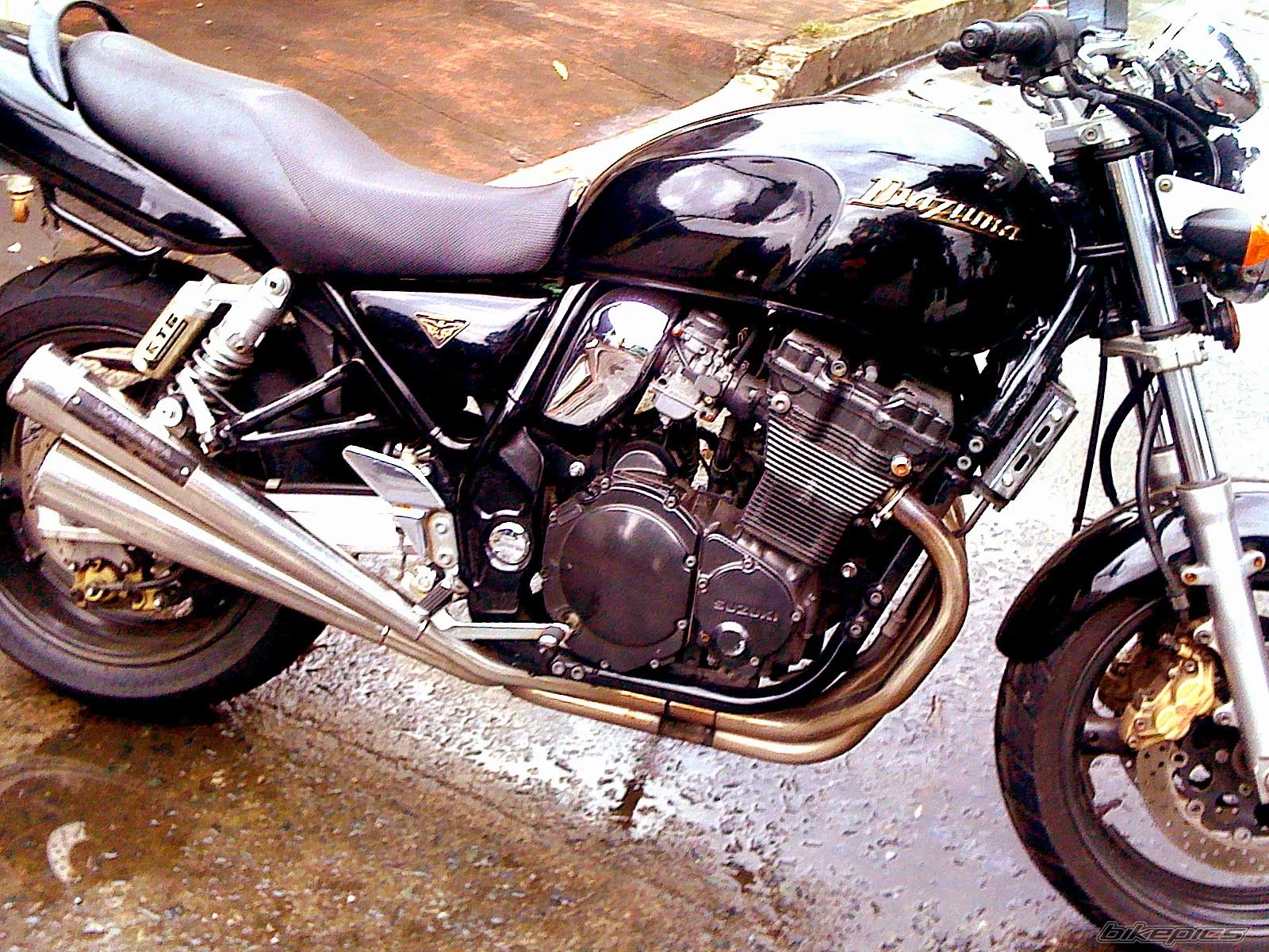 Suzuki Inazuma 400