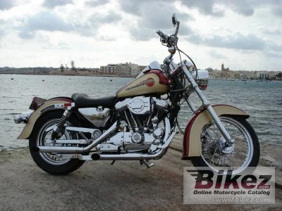 Harley-Davidson XLH Sportster 883 Hugger