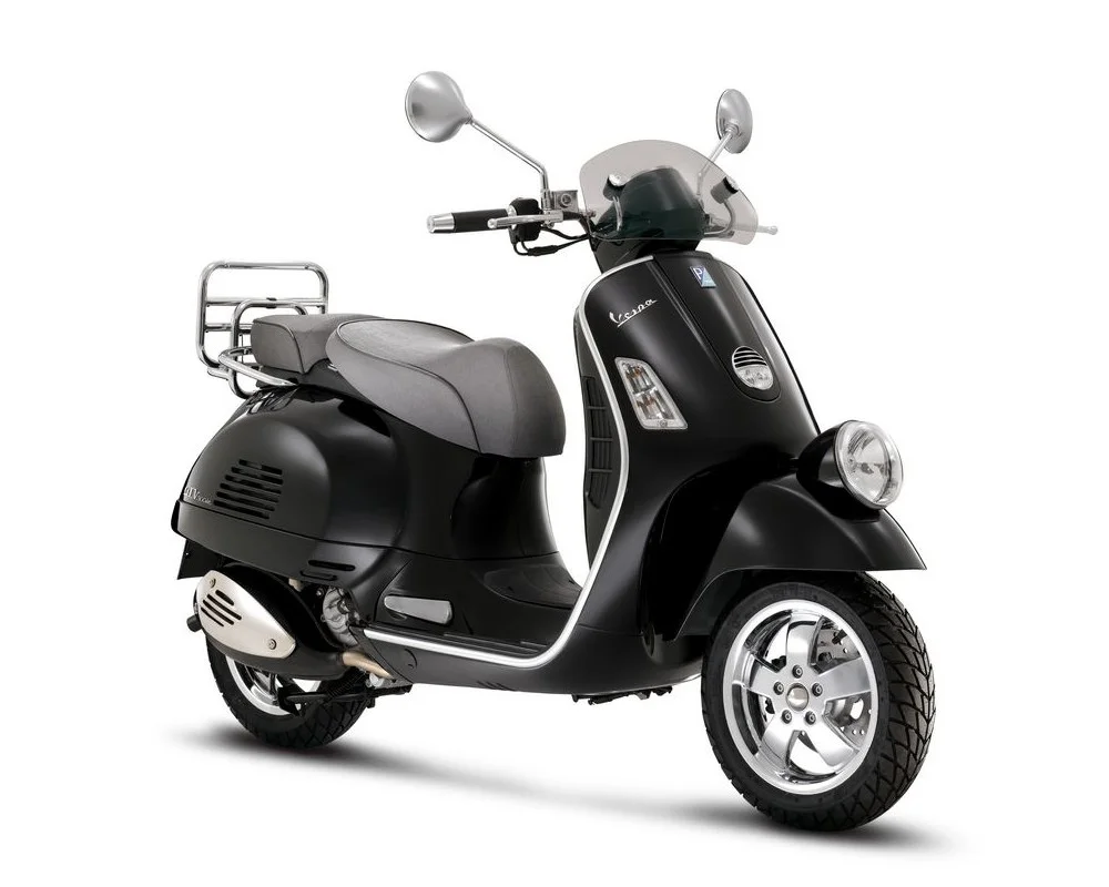 Vespa GTV 300ie Via Montenapoleane