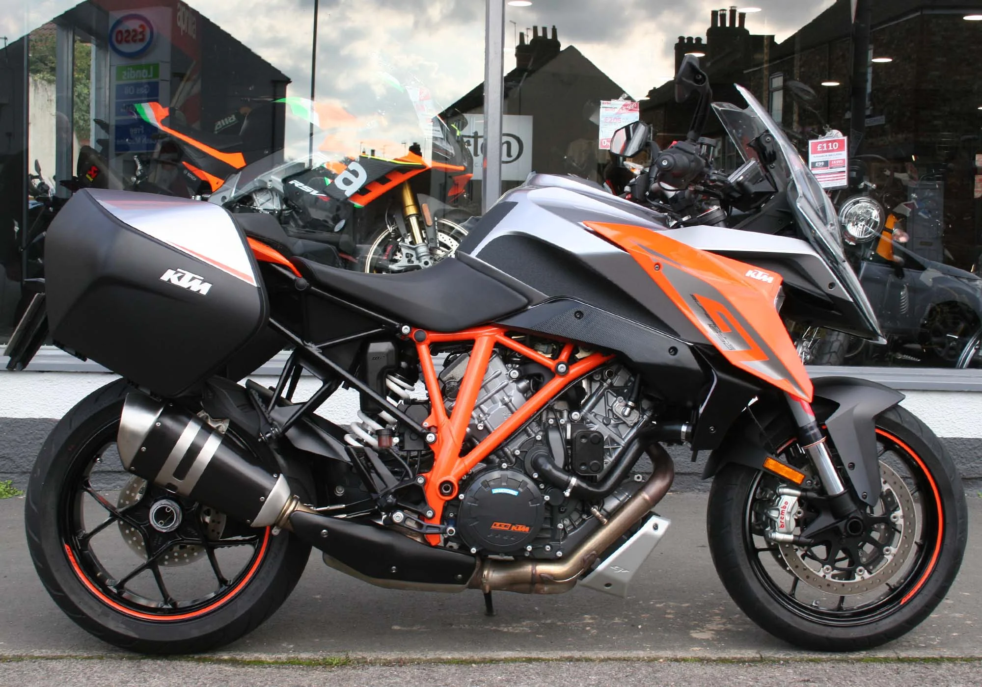 KTM 1290 Super Duke GT