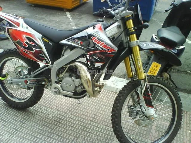 Puma Rottaler 125 Motard