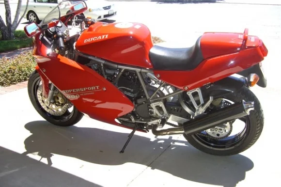 Ducati 900 SS