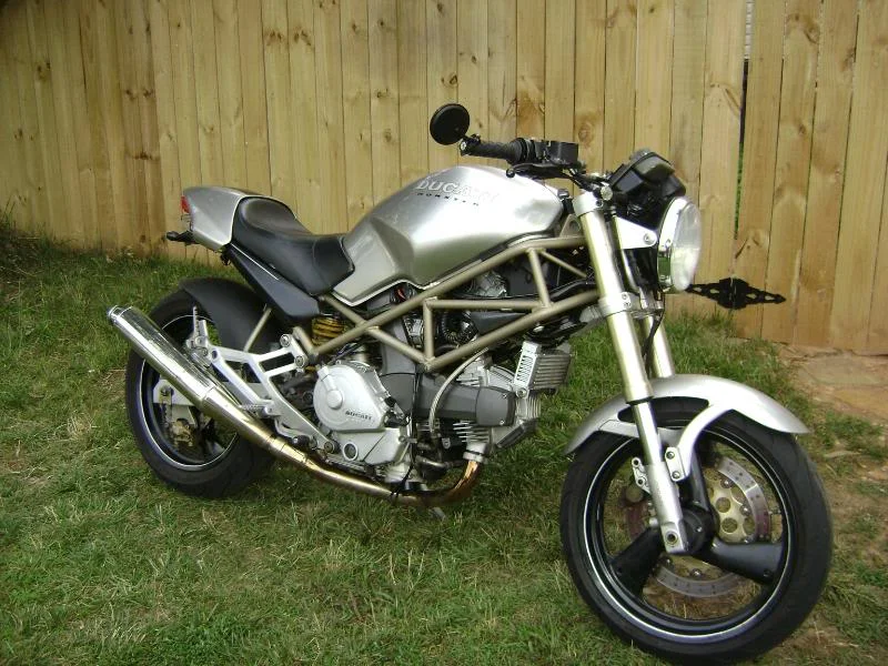 Ducati 750 Monster