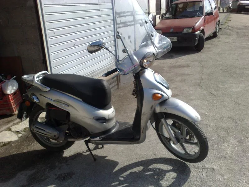 WT Hollywood 125 2010