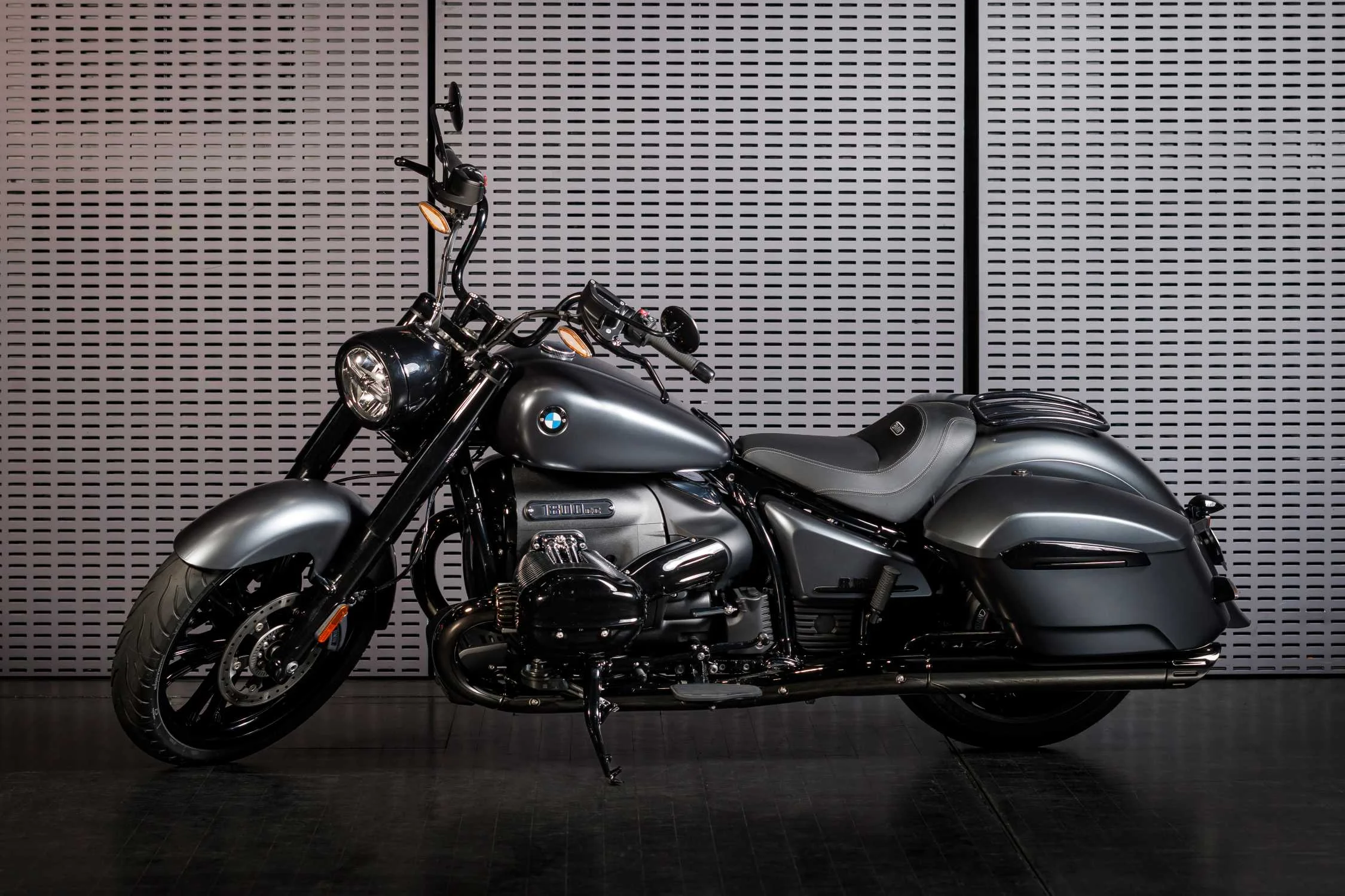 BMW R18 Roctane