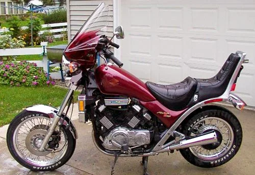 Suzuki GV 700 Madura