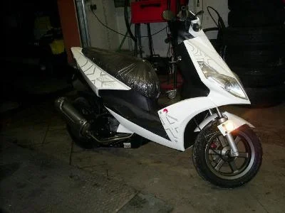 Generic XOR 125 2010