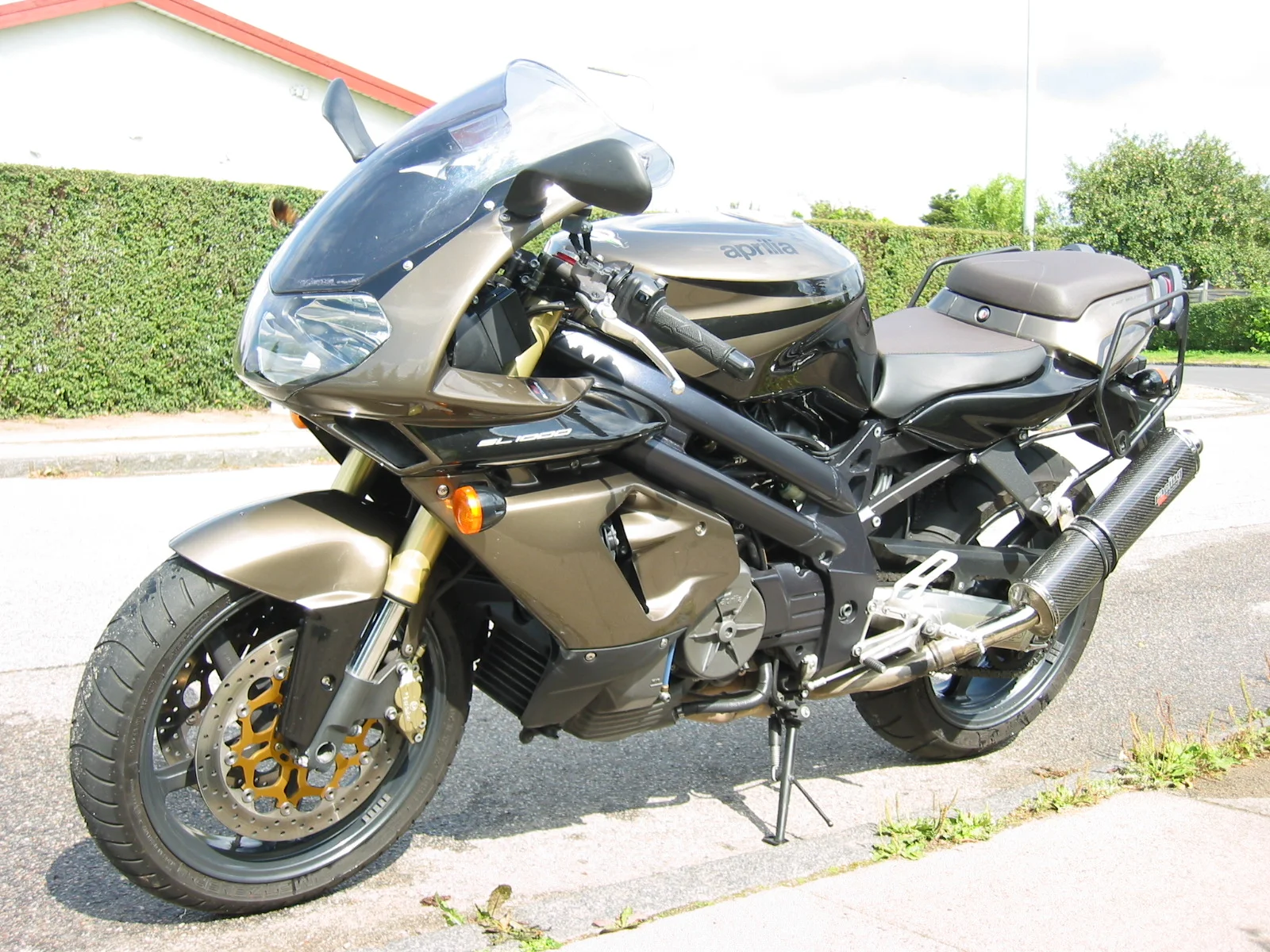 Aprilia SL 1000 Falco