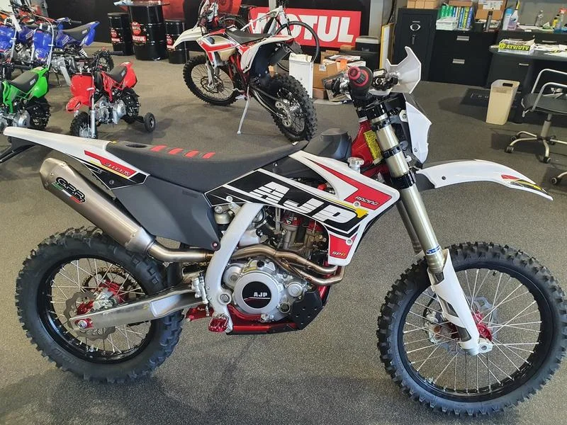 AJP SPR 310R 2021