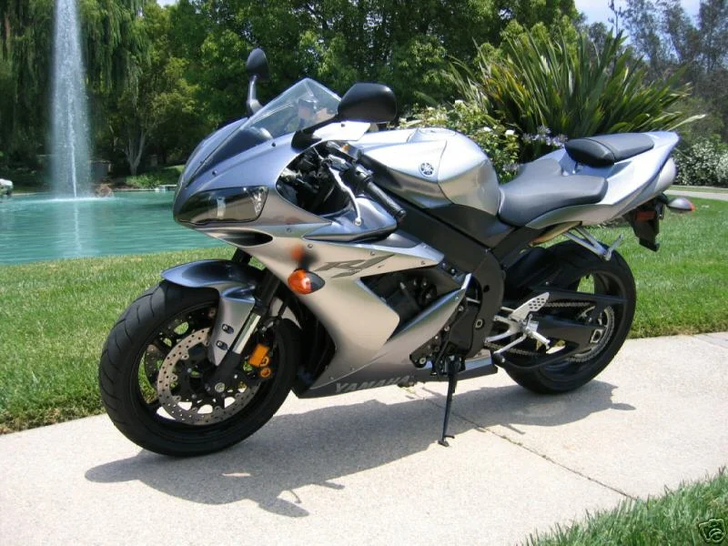 Yamaha YZF-R1 2004