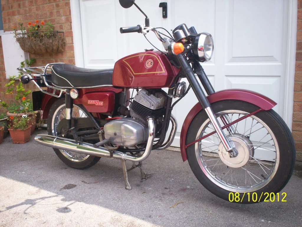 CZ 250 Twin