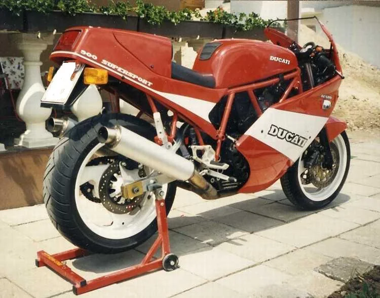 Ducati 900 SS Super Sport