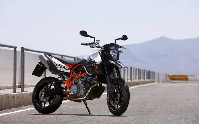 KTM 990 Supermoto