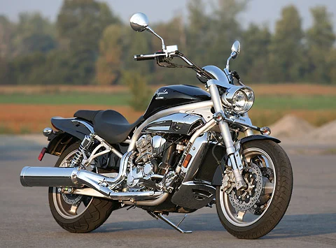 Hyosung Aquila 650