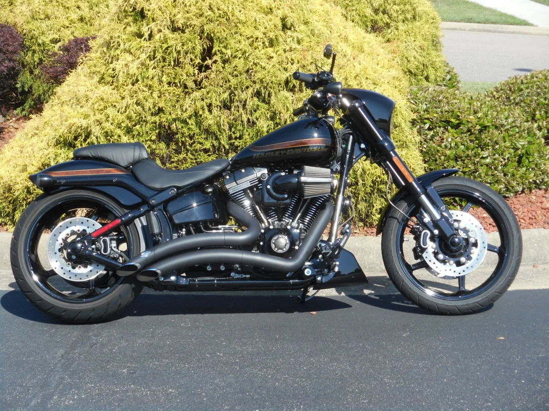 Harley-Davidson CVO Pro Street Breakout