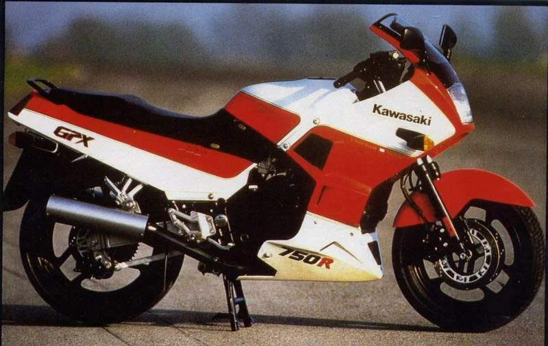 Kawasaki GPX 750 R
