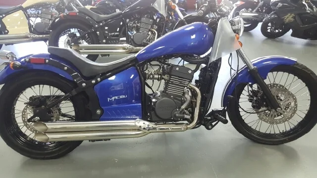 Johnny Malibu 320i