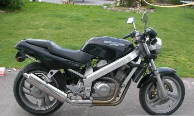 Honda NT 650 Hawk