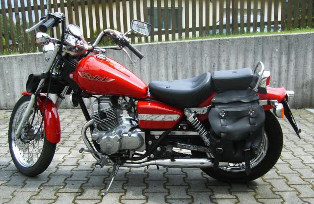 Honda CA 125 Rebel