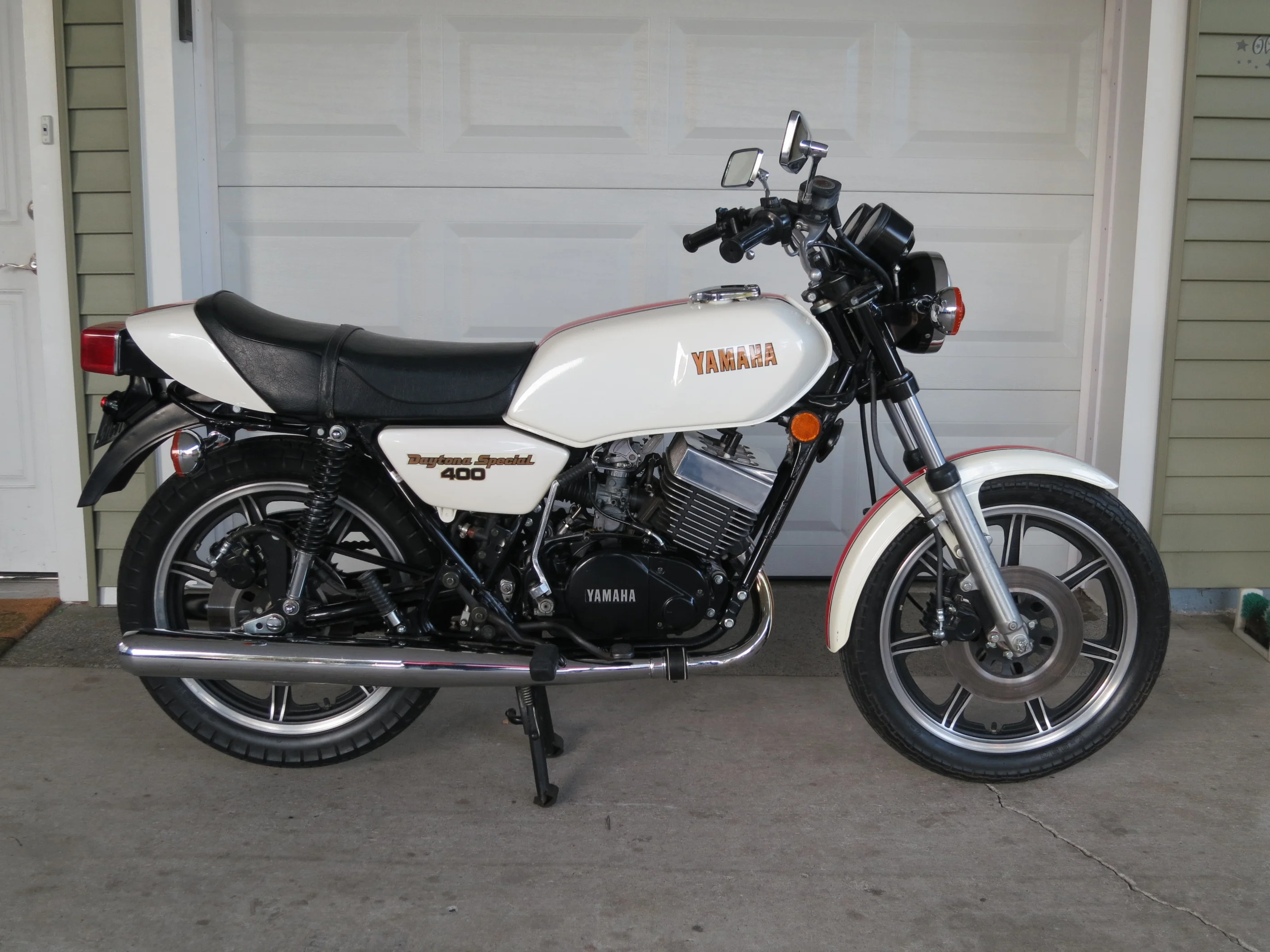 Yamaha RD 400