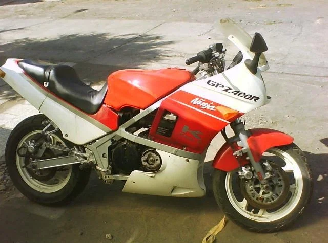 Kawasaki GPz 400