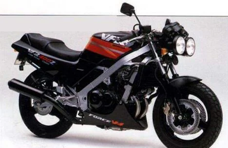 Honda VFR 1000 F 2