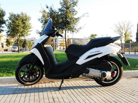 Peugeot Geopolis 250