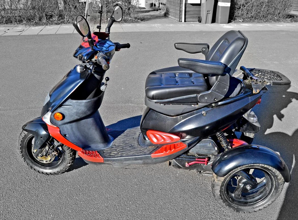 PGO TR3-50 Trike