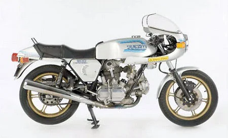 Ducati 900 SS
