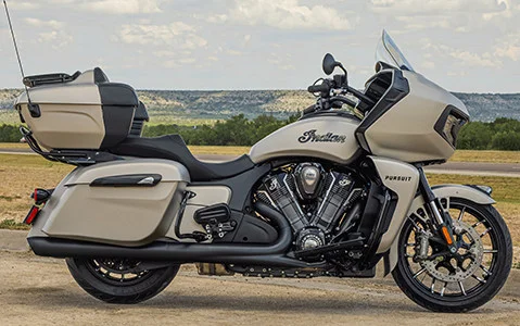 Indian Pursuit Dark Horse
