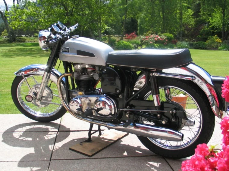 Norton 650SS