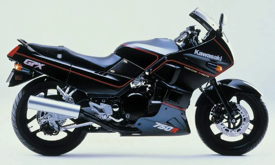Kawasaki GPX 750 R