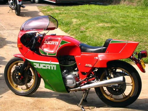 Ducati 900 SS Hailwood-Replica