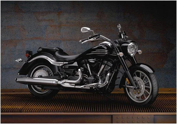 Yamaha Roadliner Midnight