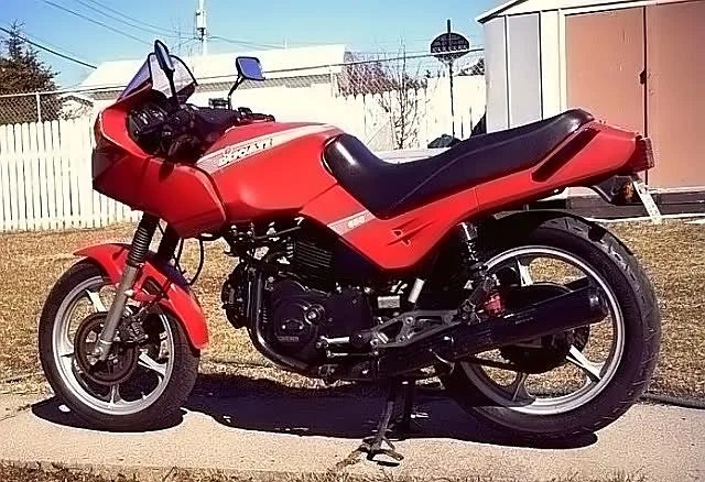 Cagiva 650 Alazzurra