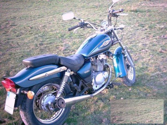 Suzuki GZ 125 Marauder 2001