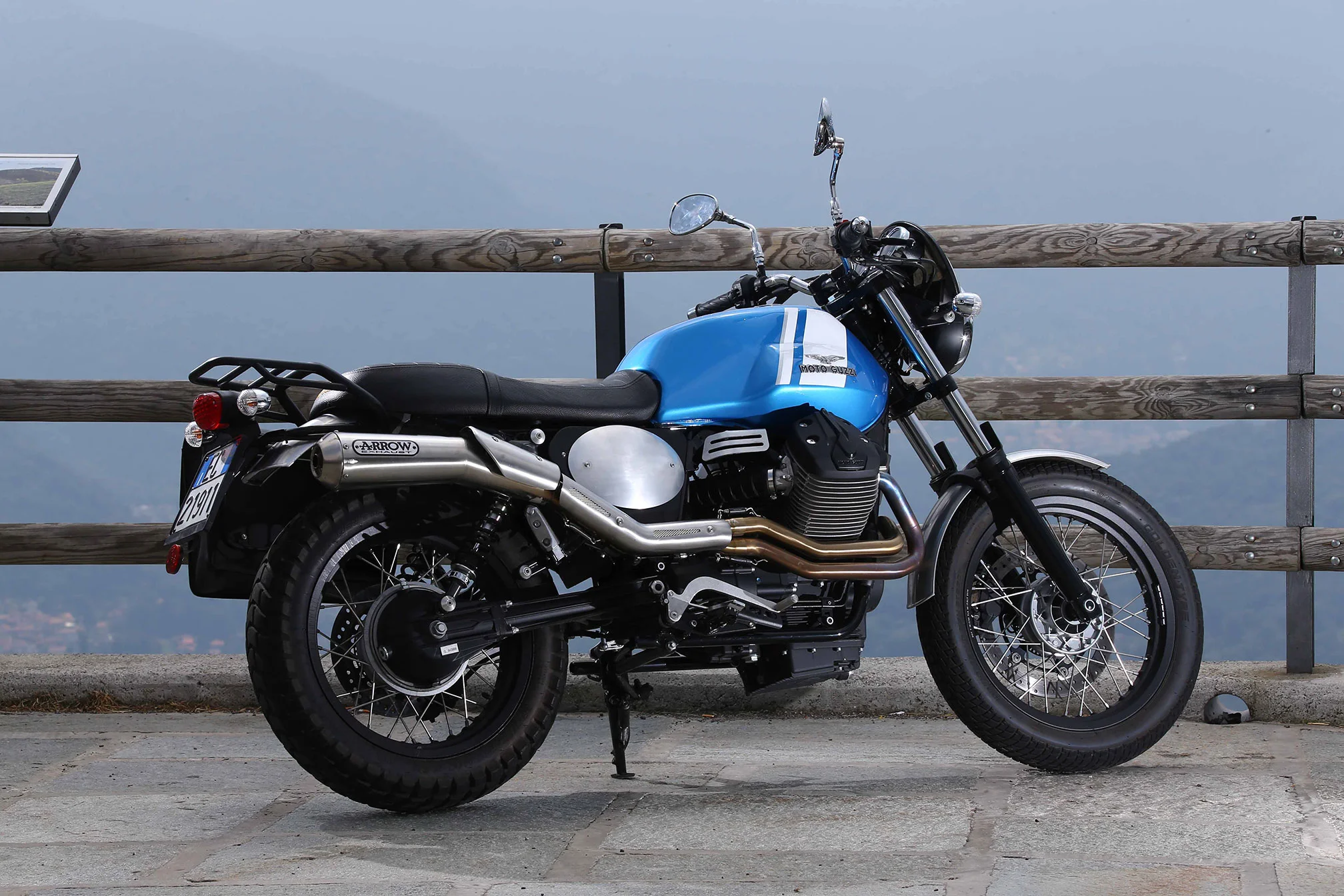 Moto Guzzi V7 II Scrambler ABS